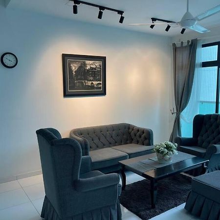 Bukit Indah Family Gathering By Wp Homestay Johor Bahru Exterior photo